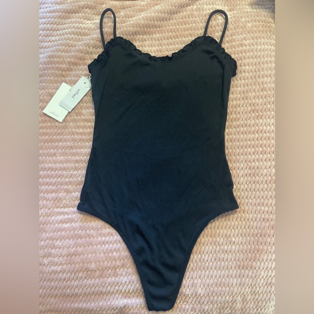 NWT Aritzia Wilfred Adelma Bodysuit Size Small